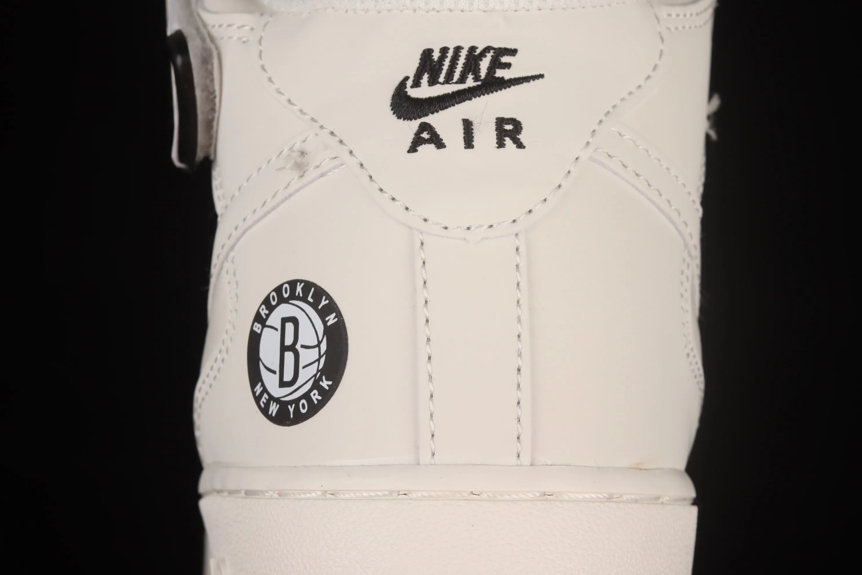 All categories Nk Air Force 1 Air Force series Nk Air Force 1 Mid Air Force mid-top Nk Air Force 1'07 Mid "Mi Black and White" Brooklyn Nets city limited Air Force One mid-top casual sneakers NT2969-013